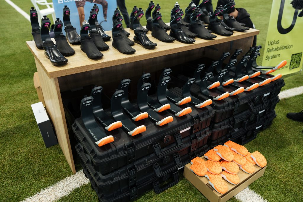 Бігові блейди Running Blade vs силові протези Forever Foot: який підійде саме вам